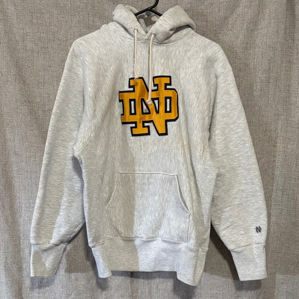 Vintage Notre Dame Hammes Bookstore Campus Exclusive Gray Hoodie with Logo